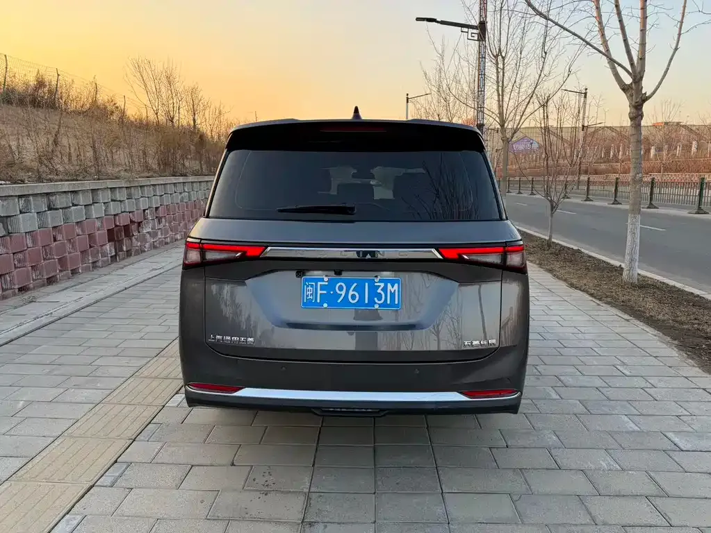 Wuling Jiachen 2022 из CN, фото 9