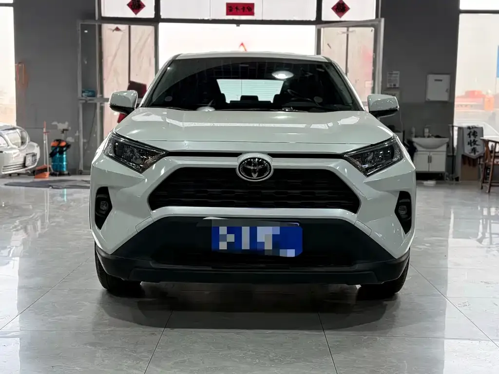 Toyota RAV4 2024 из CN, фото 5