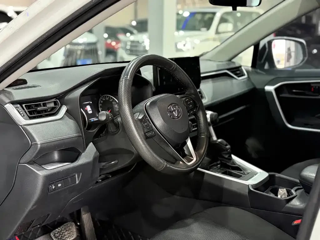 Toyota RAV4 2024 из CN, фото 10