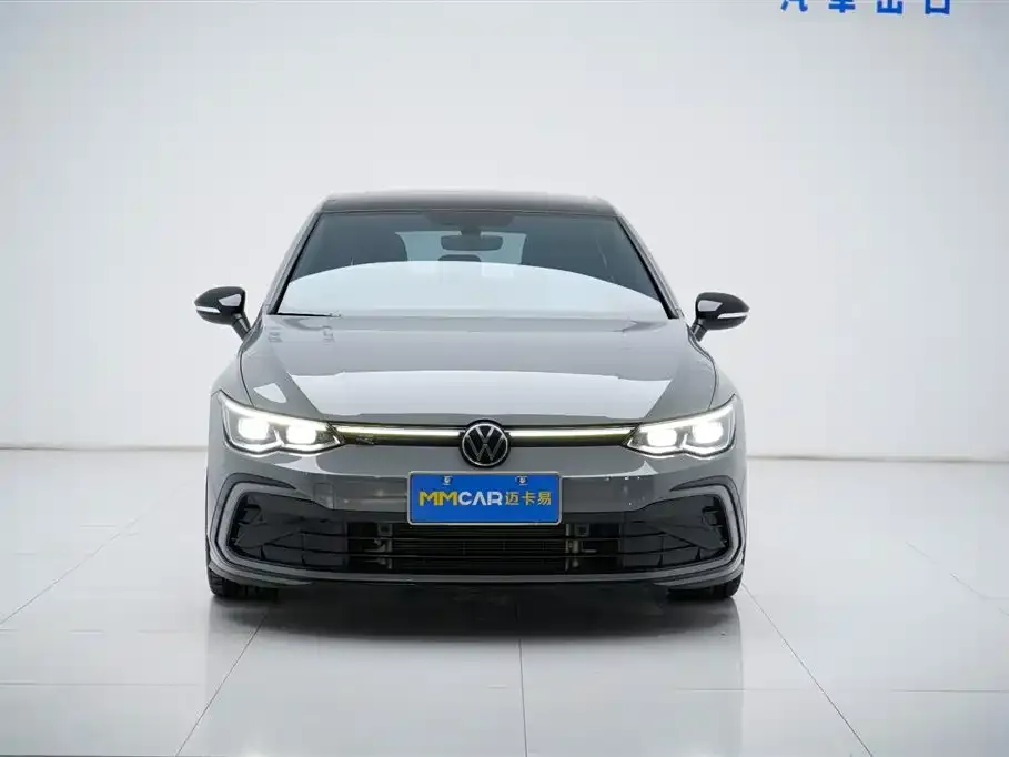 Volkswagen Golf 2024 из CN, фото 2
