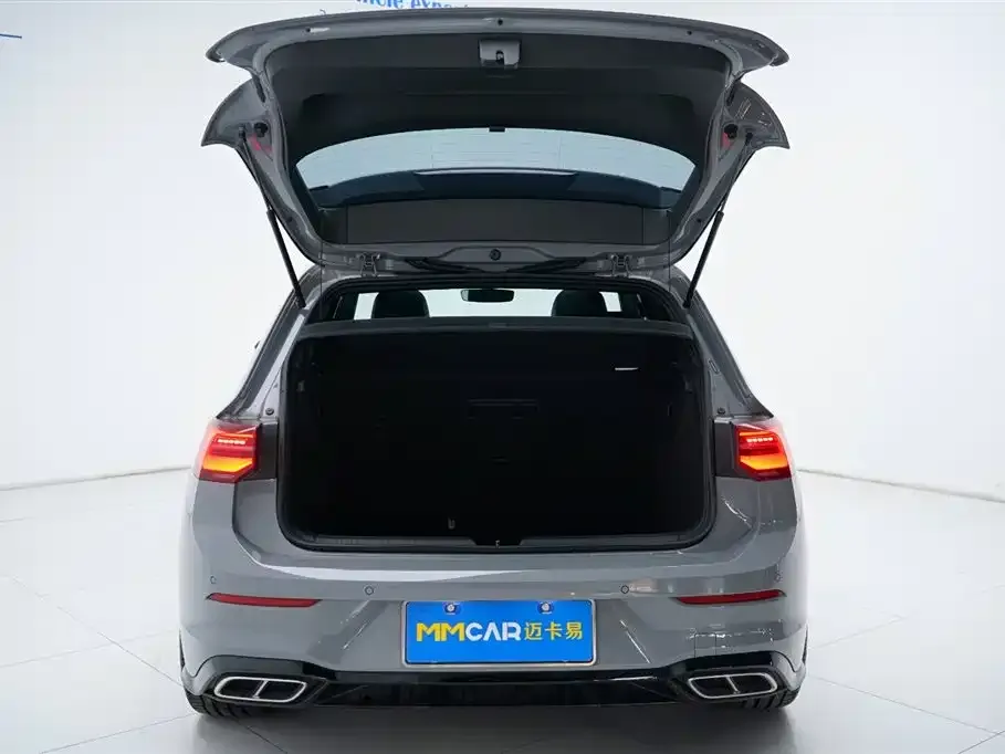 Volkswagen Golf 2024 из CN, фото 5