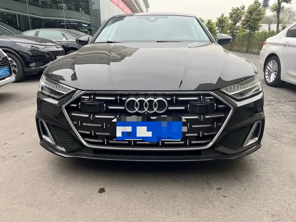 Audi A7L — фото 7