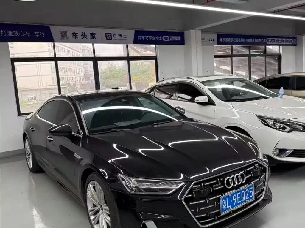 Audi A7L — фото 5