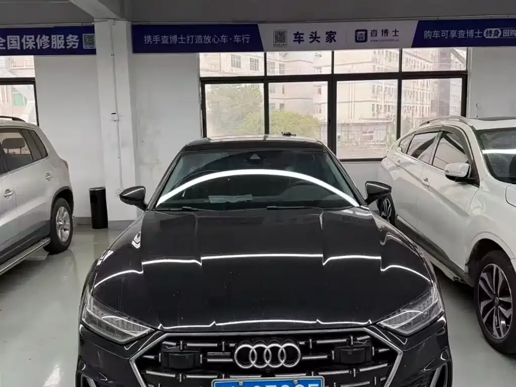 Audi A7L — фото 2