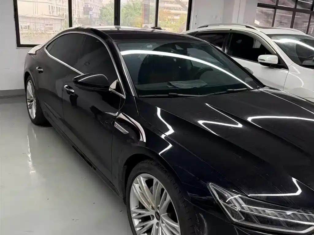 Audi A7L — фото 10