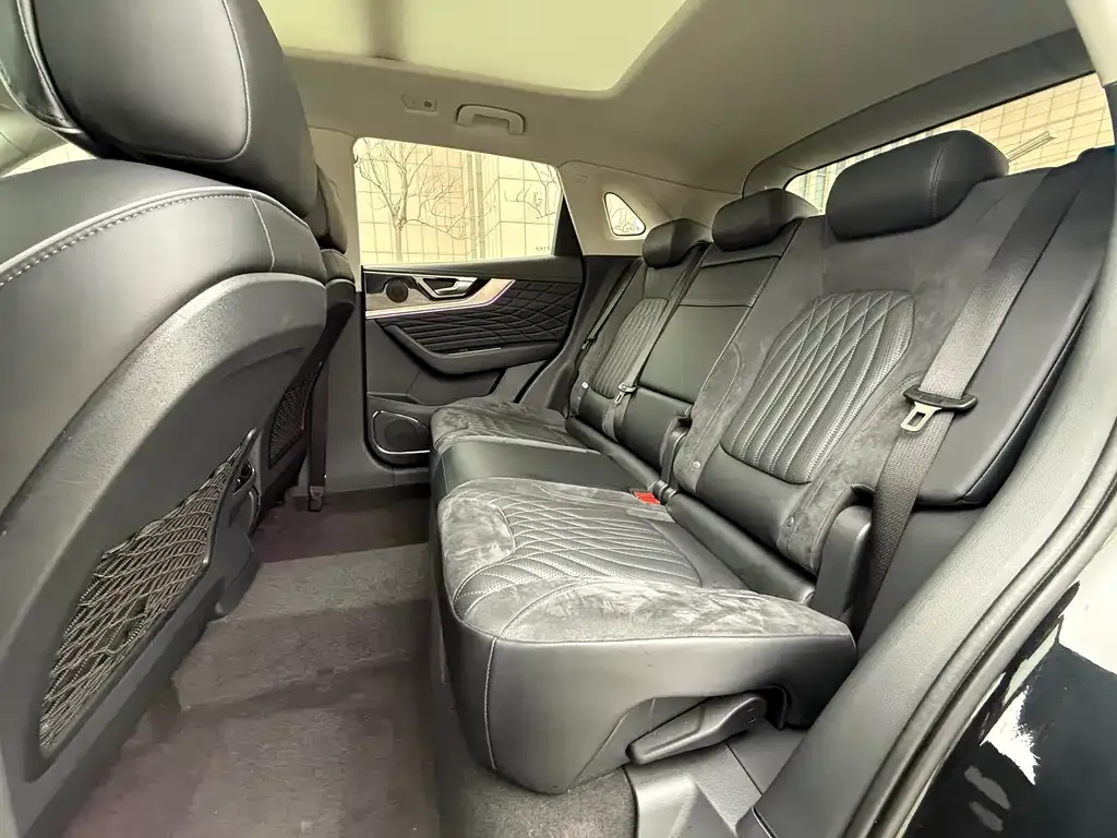 Hongqi HS5 2022 из CN, фото 2