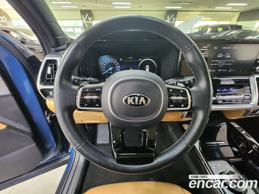 Kia Sorento — фото 9