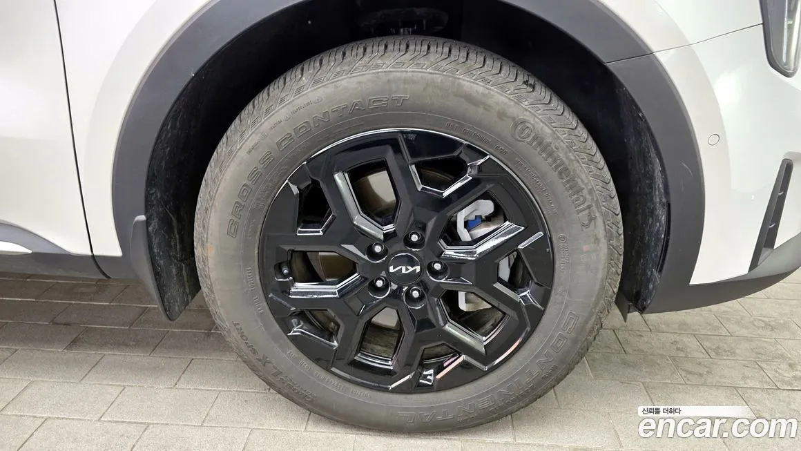 Kia Sorento — фото 6