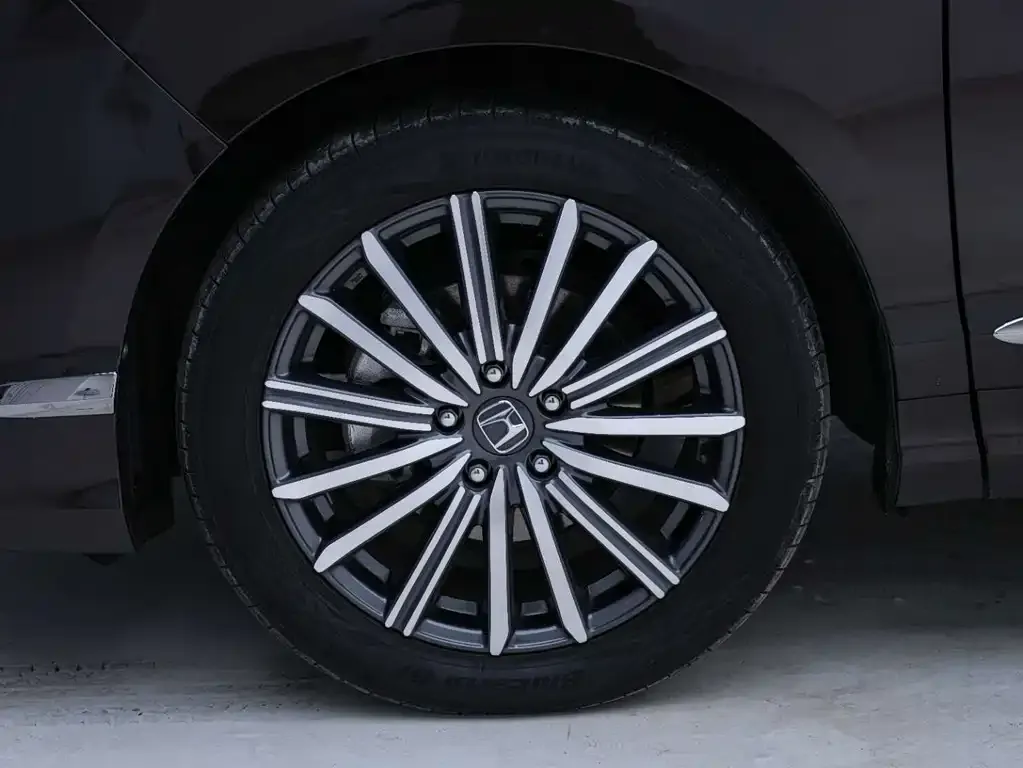 Honda Elysion 2023 из CN, фото 9