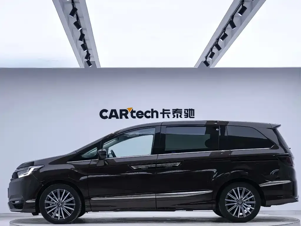 Honda Elysion 2023 из CN, фото 6