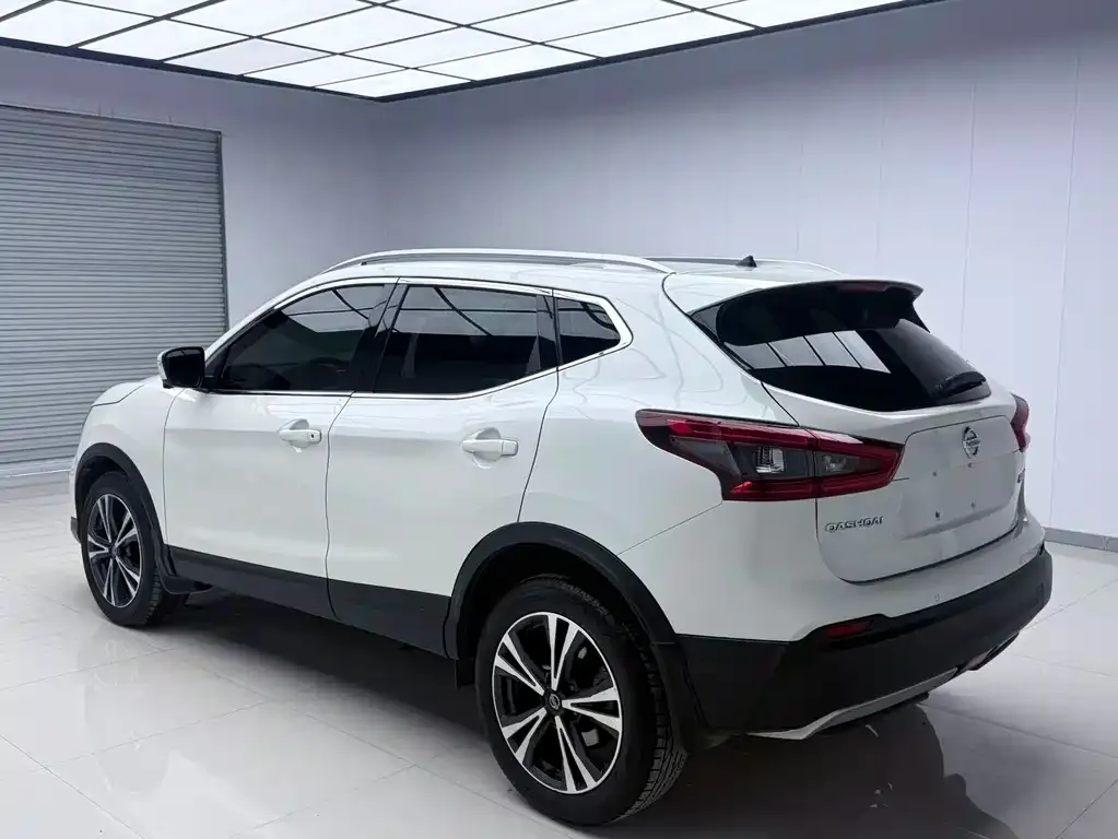 Nissan Qashqai — фото 6
