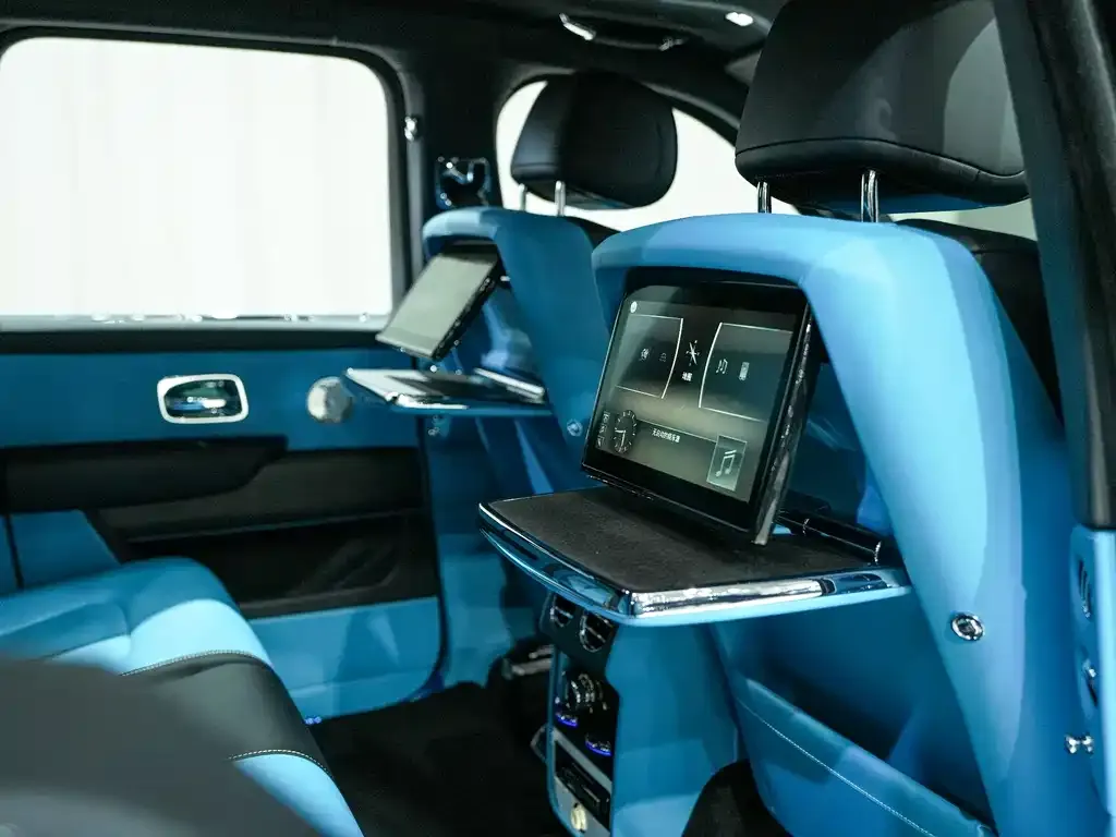 Rolls-Royce Cullinan 2023 из CN, фото 6