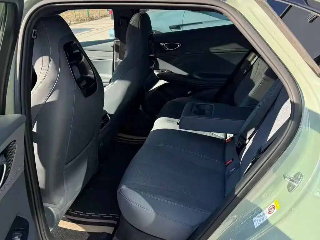 BYD Seal 06GT — фото 8