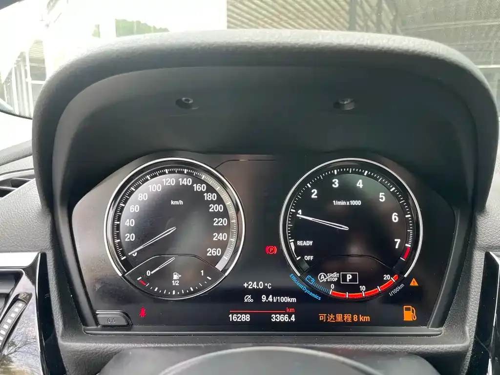 BMW 1 Series 2022 из CN, фото 3