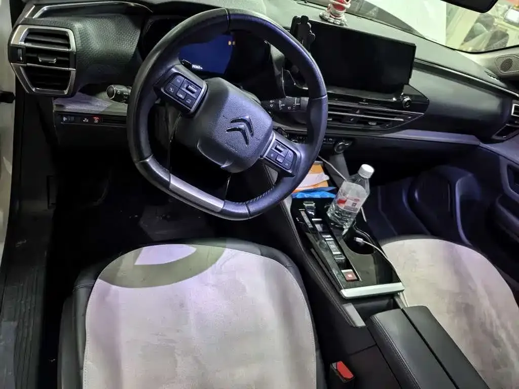 Citroen C5 X 2023 из CN, фото 10
