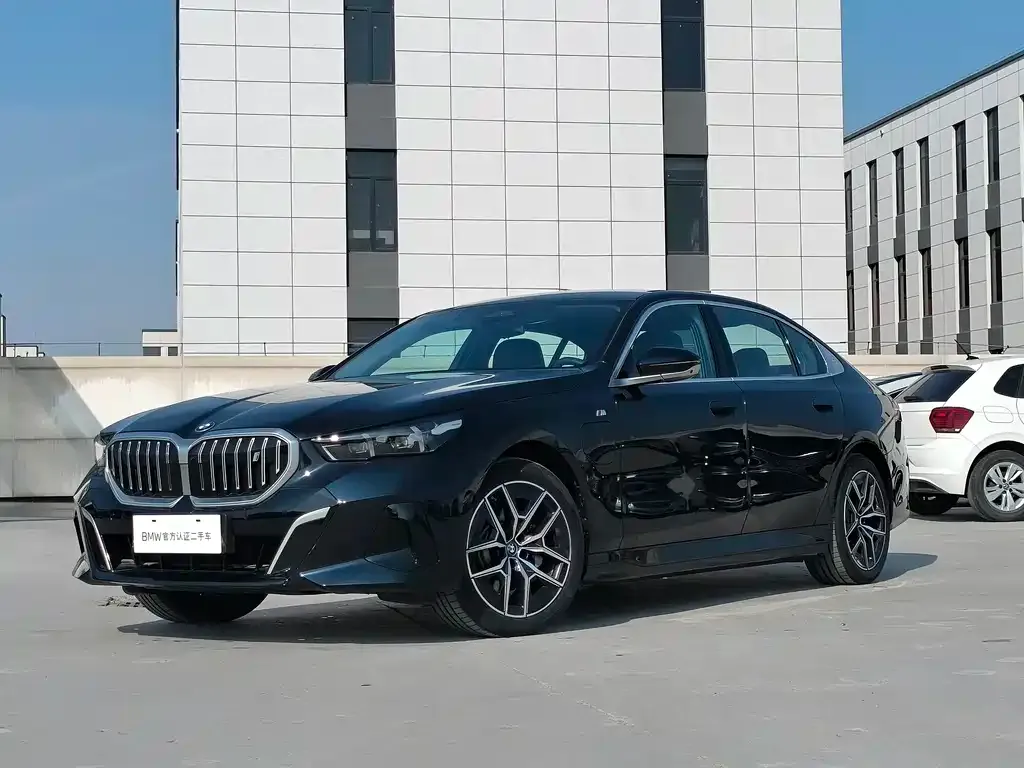 BMW i5 — фото 6