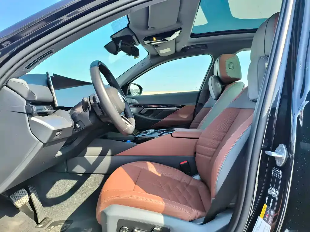 BMW i5 — фото 3
