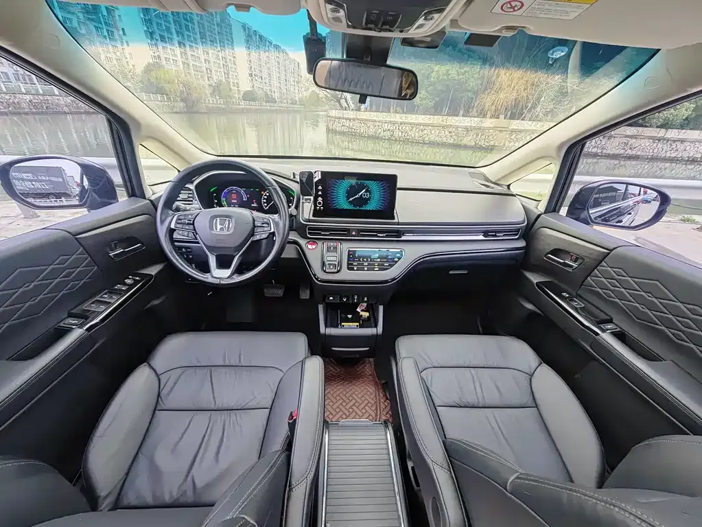 Honda Elysion 2023 из CN, фото 3