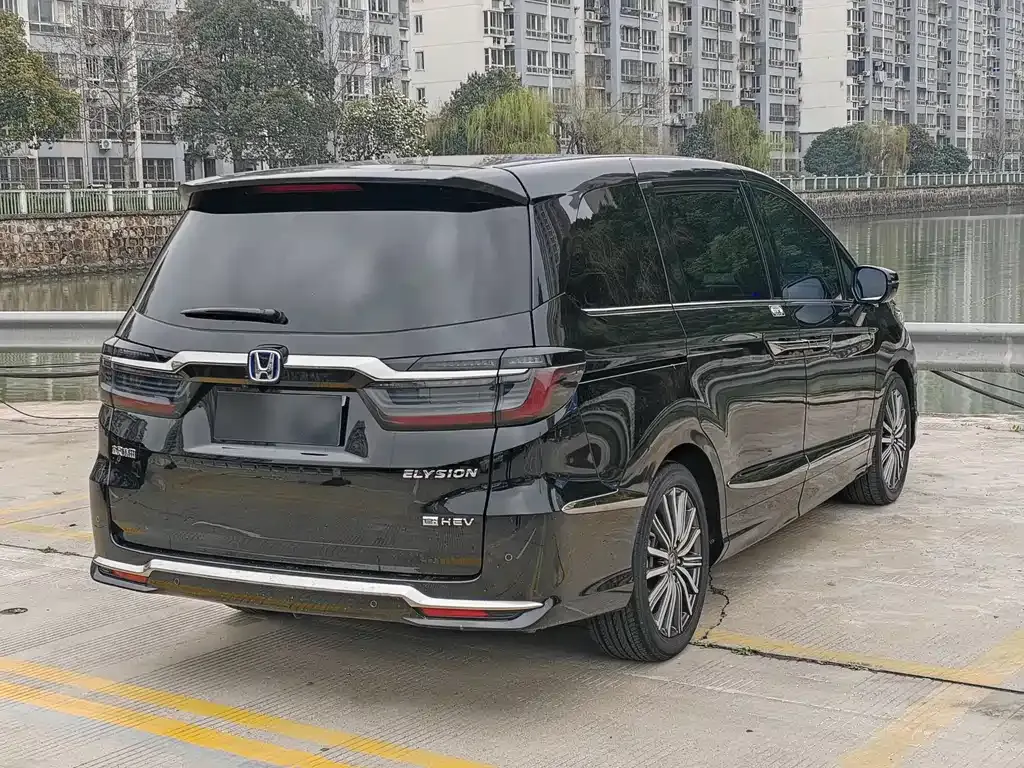 Honda Elysion 2023 из CN, фото 4