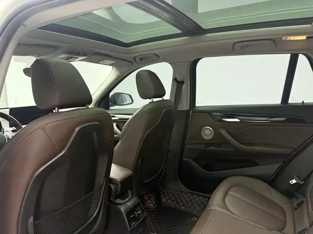 BMW X1 2023 из CN, фото 10