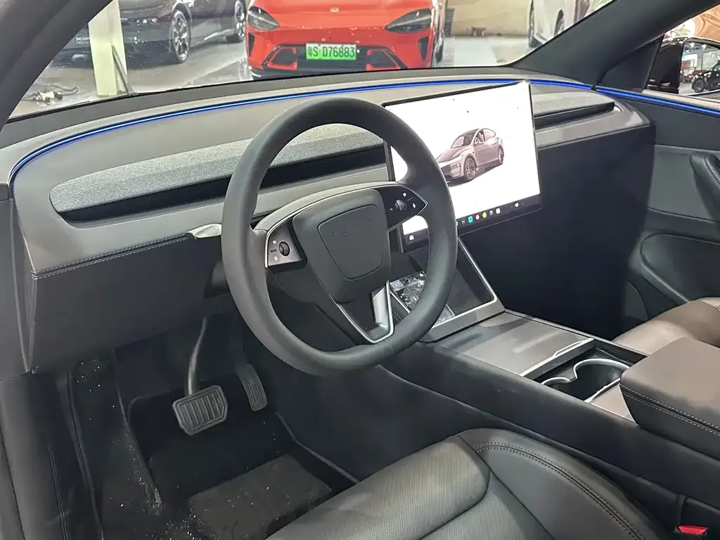 Tesla Model Y — фото 2