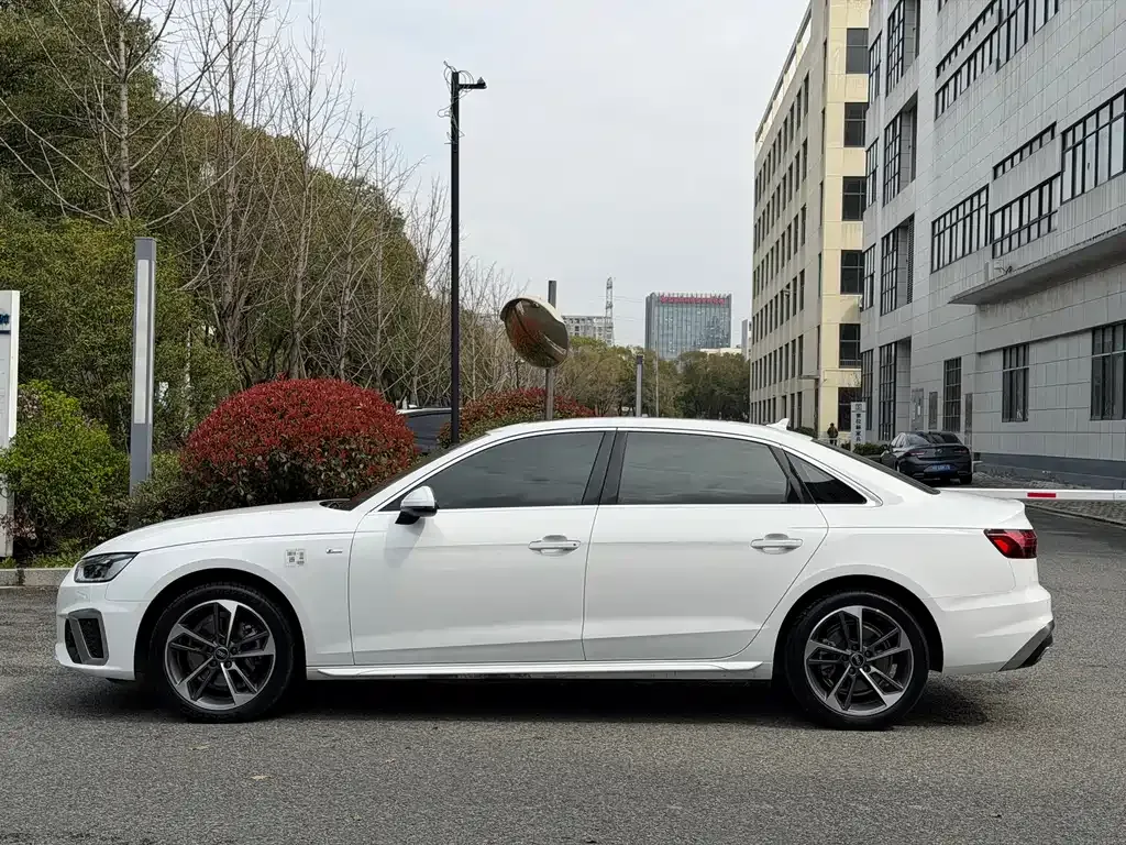 Audi A4L 2025 из CN, фото 10