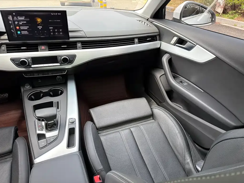 Audi A4L 2025 из CN, фото 2