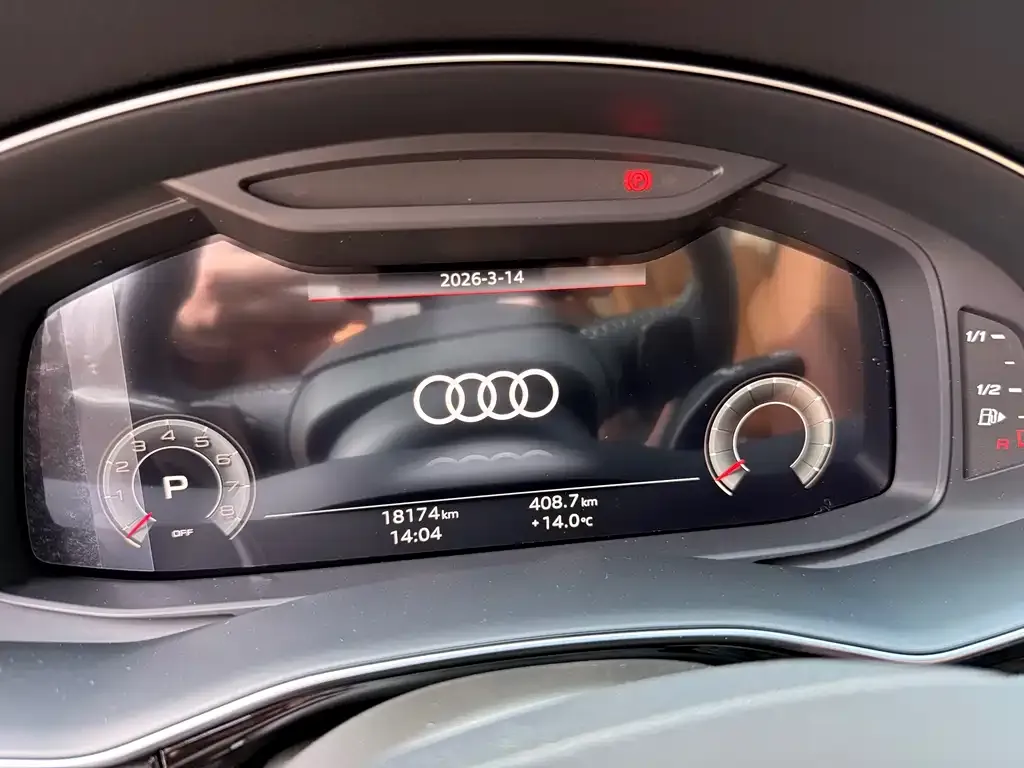 Audi Q7 2025 из CN, фото 2
