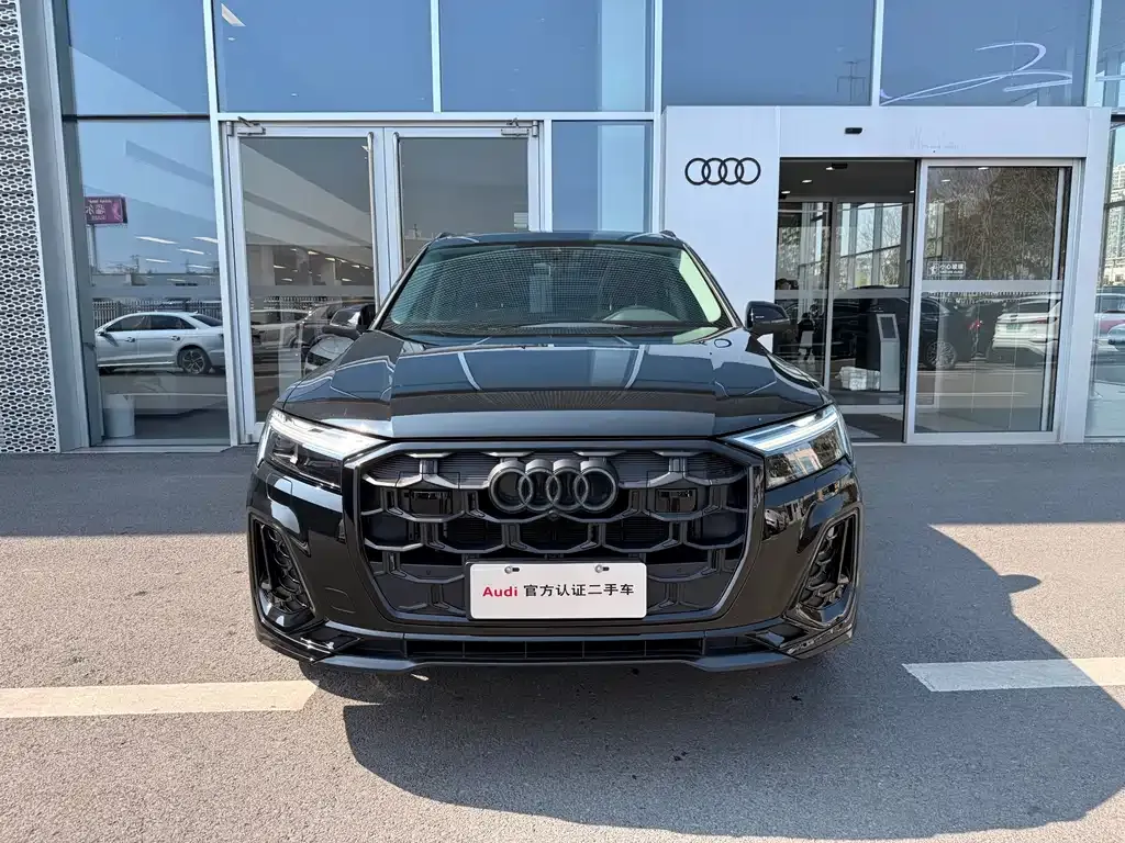 Audi Q7 2025 из CN, фото 9
