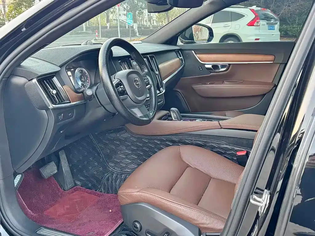 Volvo S90 2021 из CN, фото 4