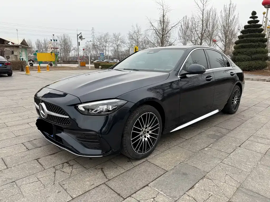 Mercedes-Benz C-Class — фото 1