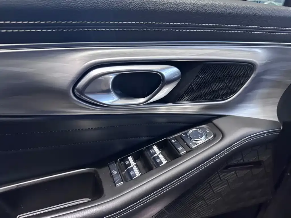GAC Motor Trumpchi GS8 — фото 3