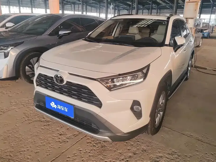 Toyota RAV4 2021 из CN, фото 1