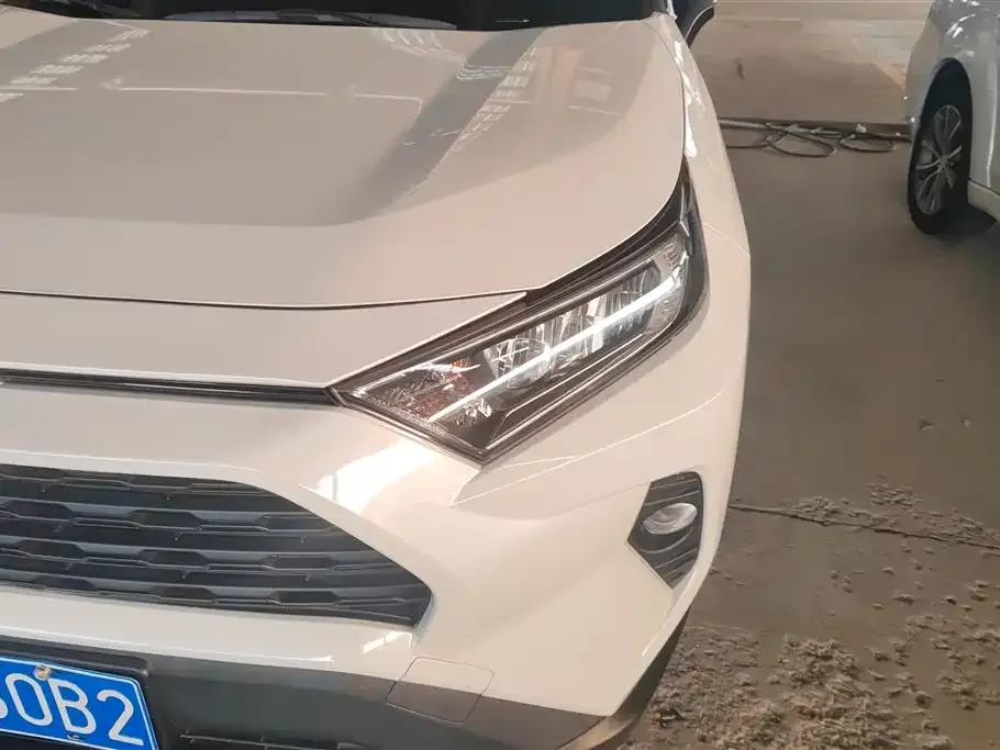 Toyota RAV4 2021 из CN, фото 10