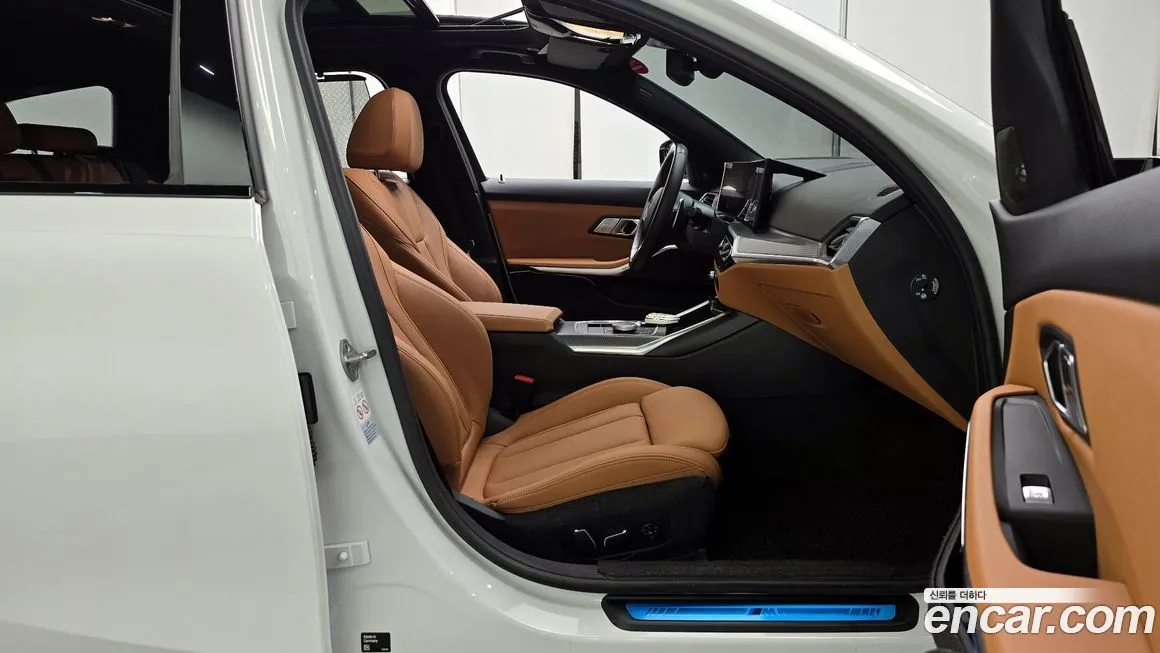 BMW 3-Series 2024 из KR, фото 4