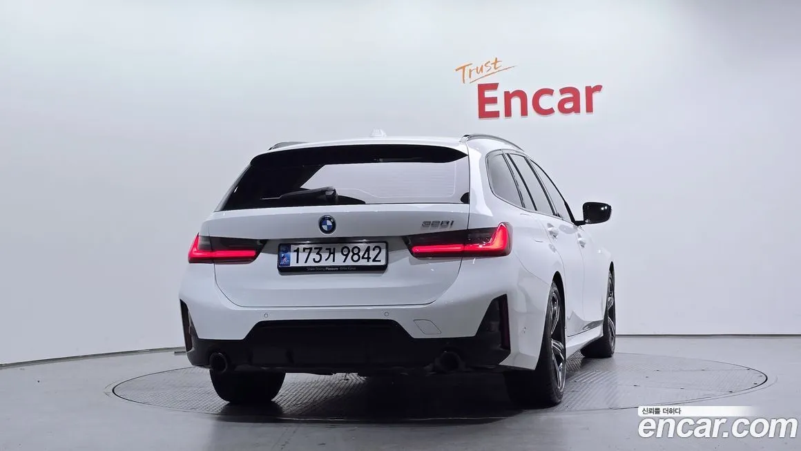 BMW 3-Series 2024 из KR, фото 6