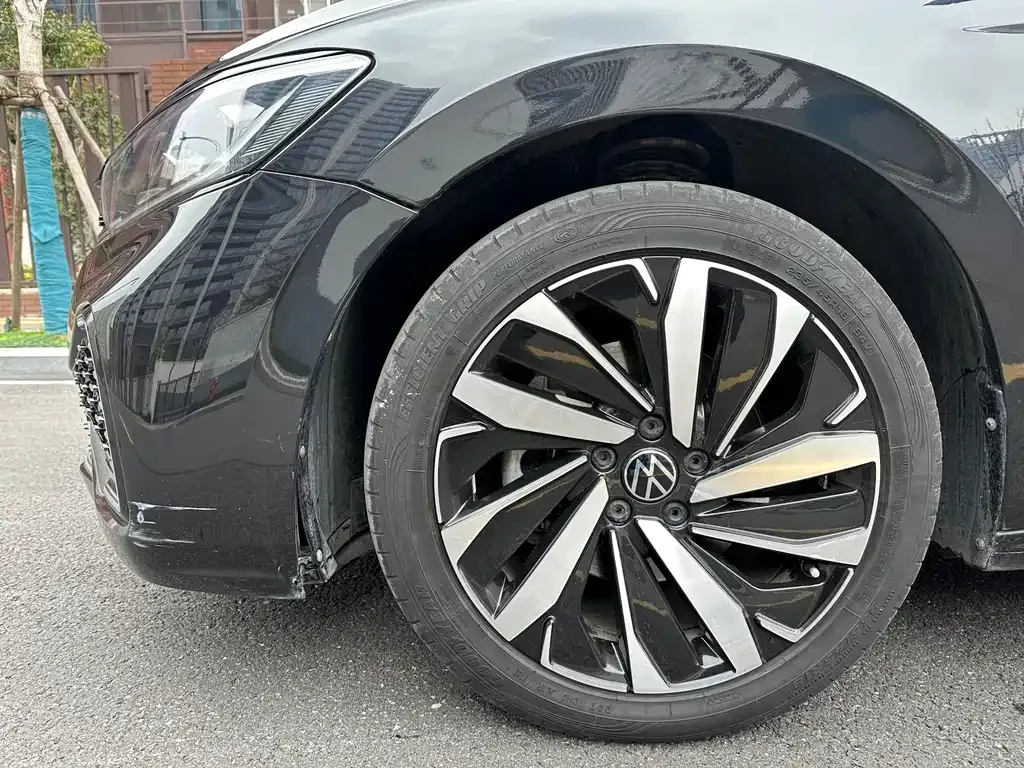 Volkswagen Passat — фото 10
