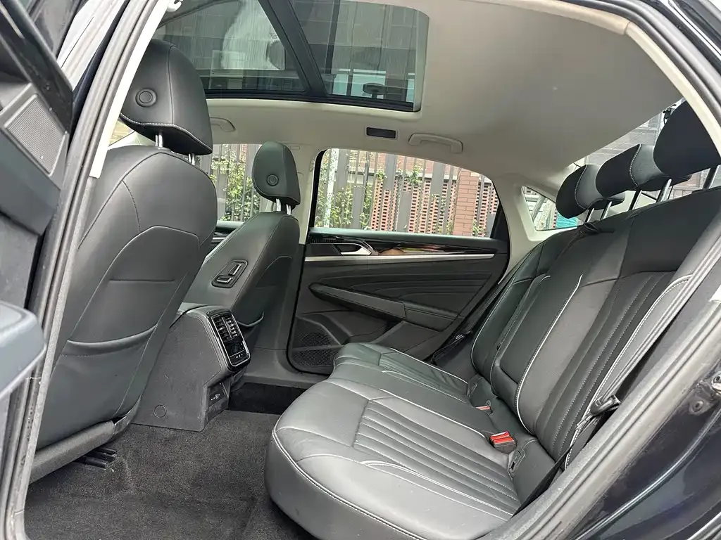 Volkswagen Passat — фото 5