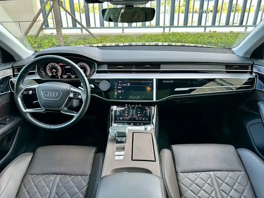 Audi A8 2023 из CN, фото 9