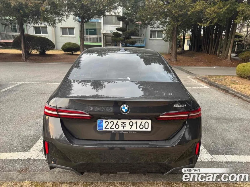 BMW 5-Series 2025 из KR, фото 4