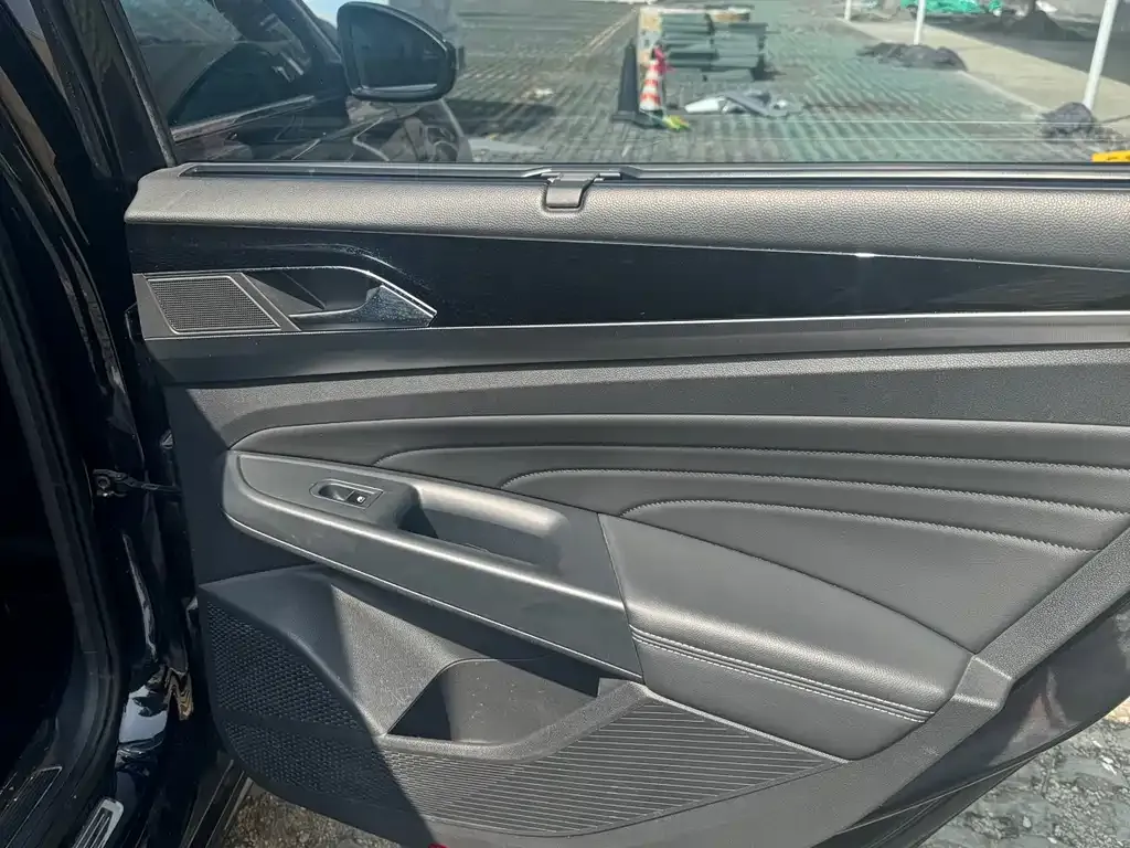 Volkswagen Passat 2022 из CN, фото 7