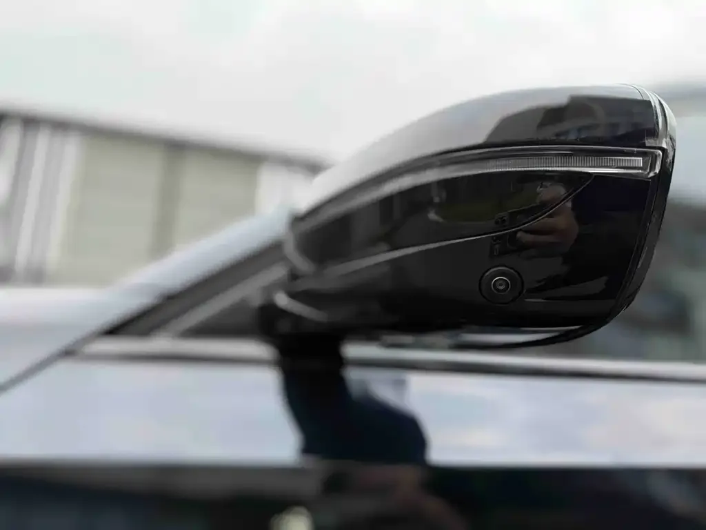 BMW 3 Series 2024 из CN, фото 2