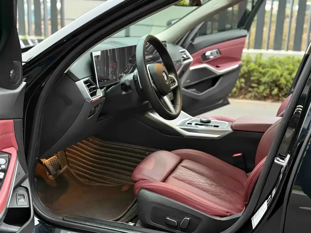 BMW 3 Series 2024 из CN, фото 3