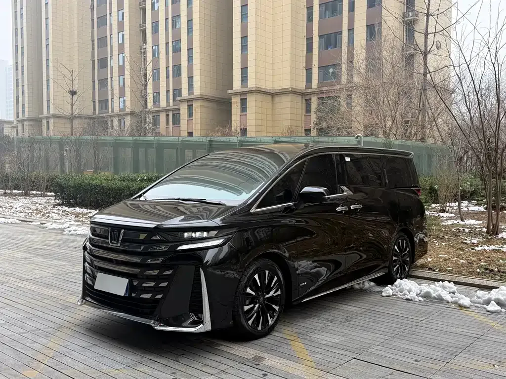 Toyota Vellfire — фото 4