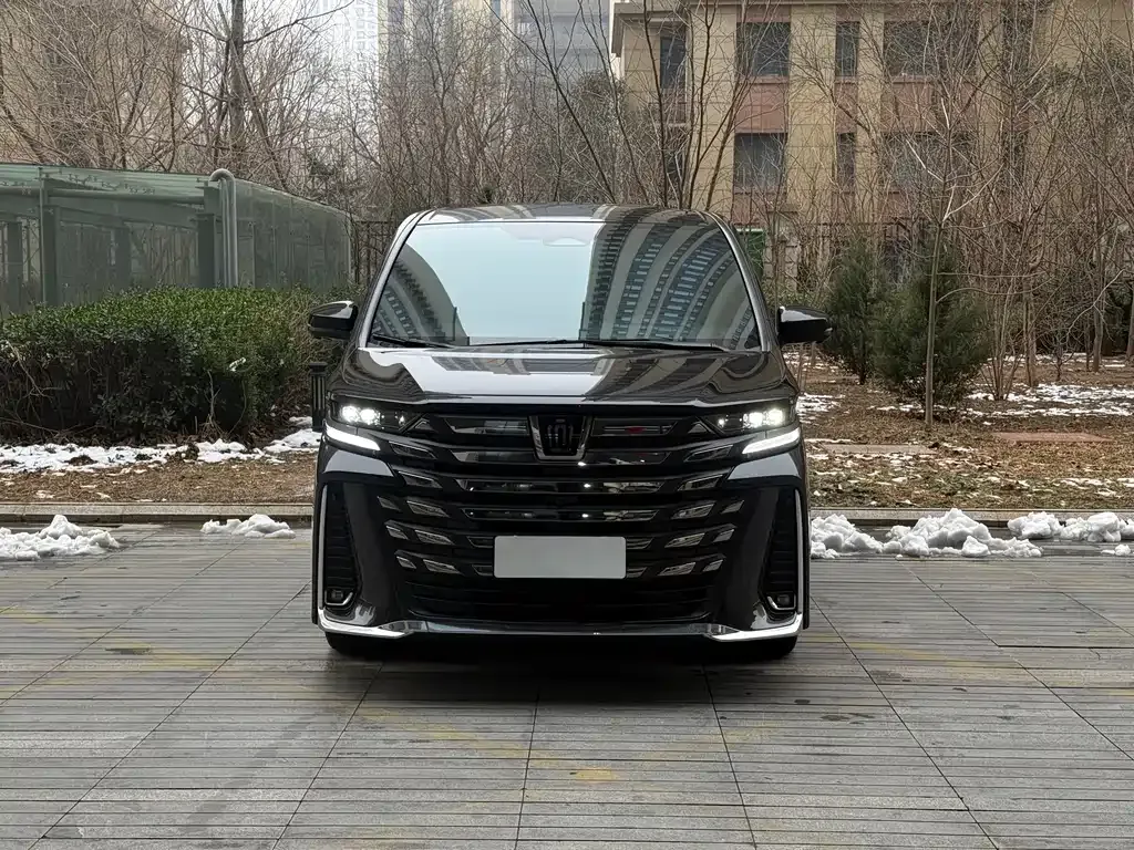Toyota Vellfire — фото 8