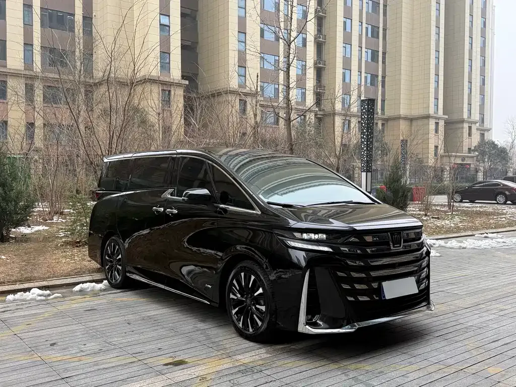 Toyota Vellfire — фото 9