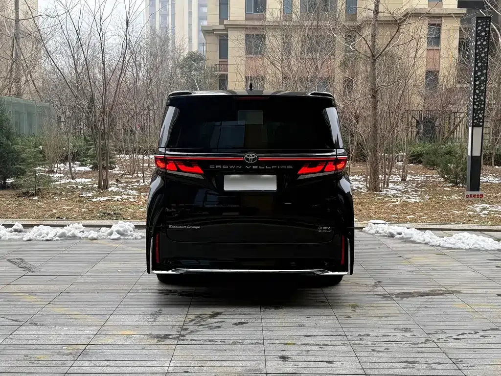 Toyota Vellfire — фото 7
