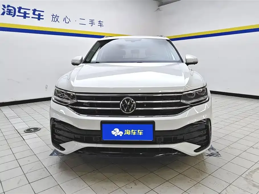 Volkswagen Tiguan L — фото 7