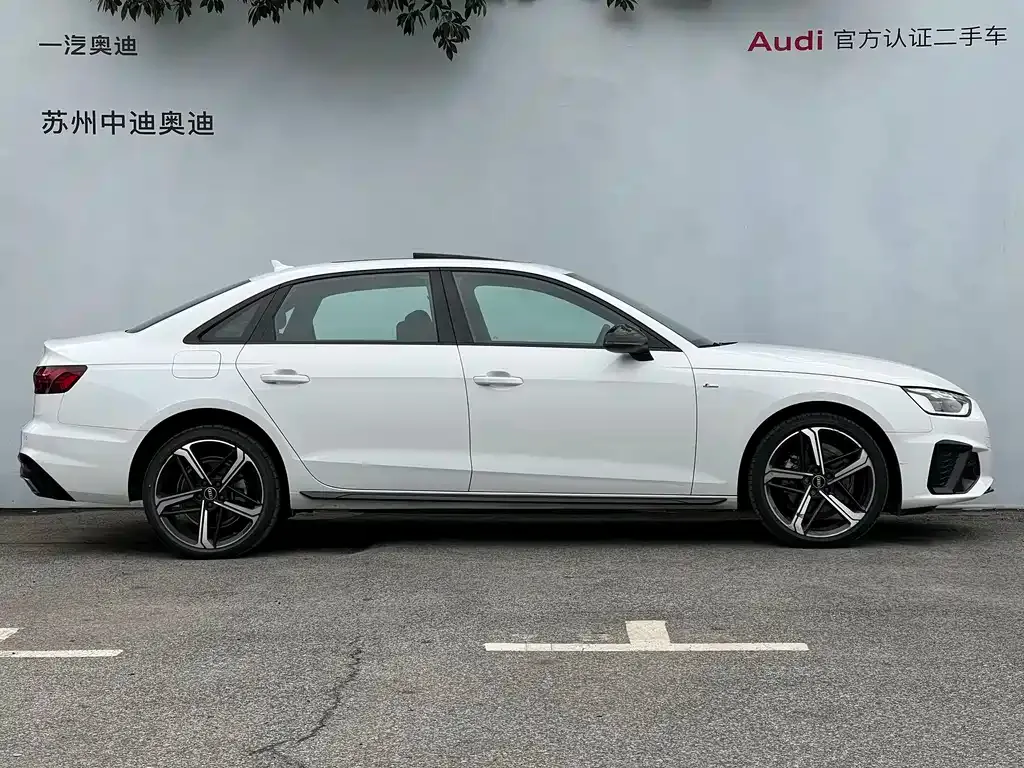 Audi A4L 2024 из CN, фото 10