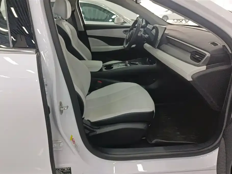 BYD Seal 05 DM-i — фото 3